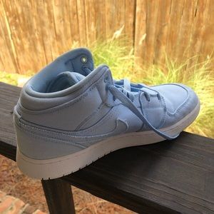 Nike Air Jordan’s size 7Y = 8.5 womens